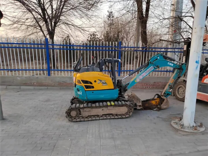 常熟780㎡混凝土路面破碎